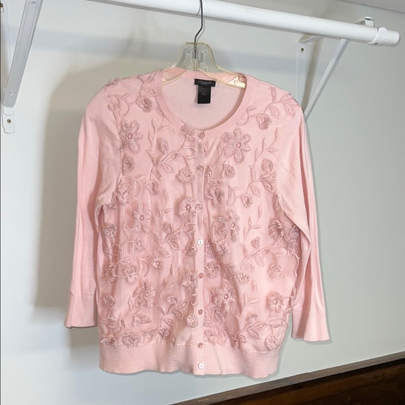Ann Taylor Sweaters - Ann Taylor Pastel Pink Floral 3/4 Sleeve Cotton Cardigan- L